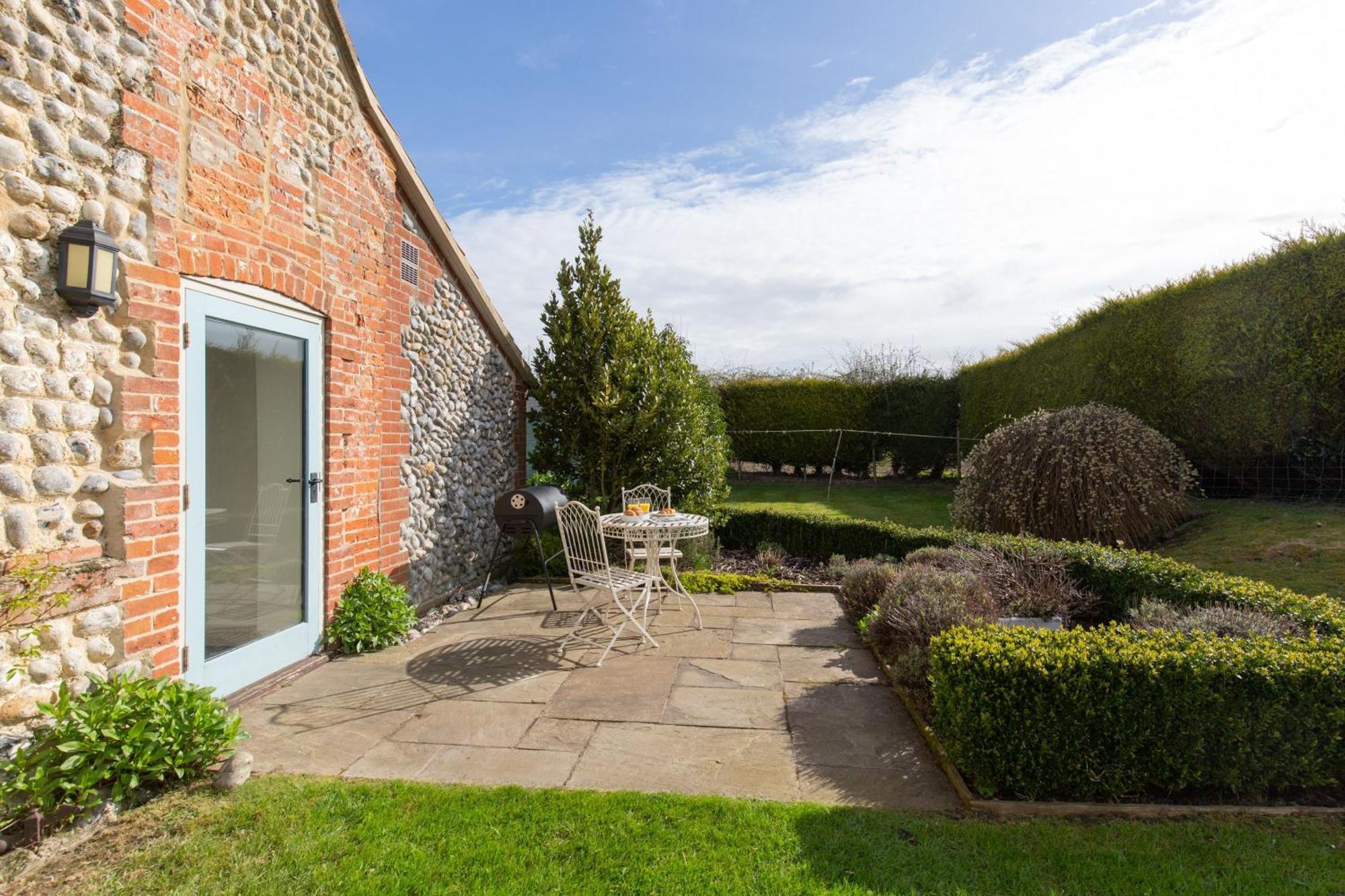 Garden Cottage West Beckham Buitenkant foto